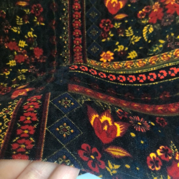 Velvet Mini Skirt - Picture 3 of 4